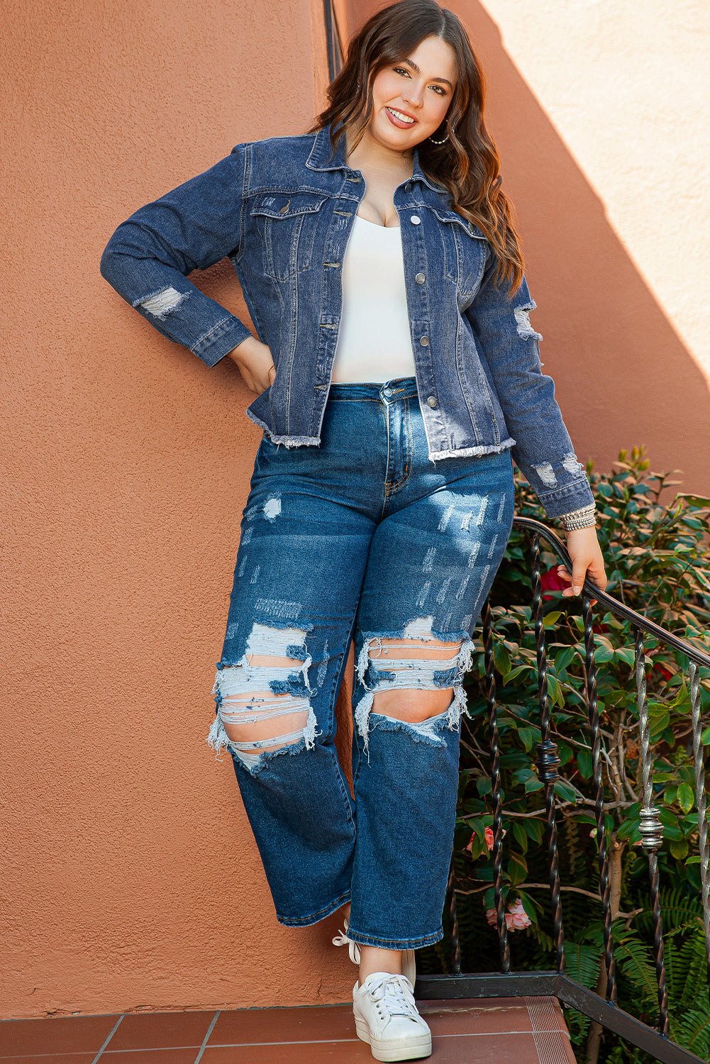 Blue Lapel Distressed Raw Hem Buttons Denim Jacket